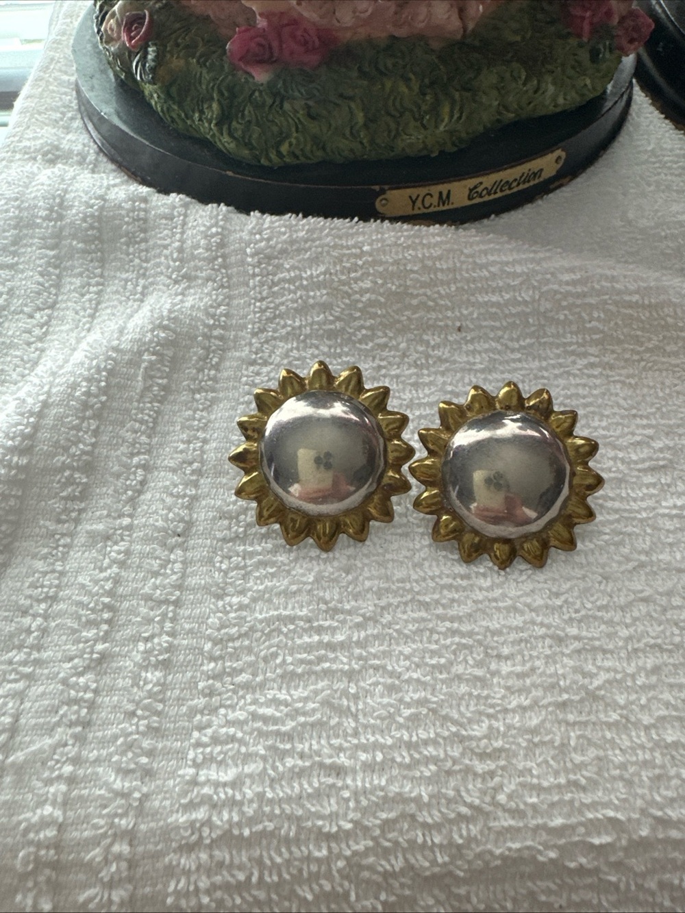 Gold and Sterling silver 925 Sunburst Clip-On Earrings - Picture 4 of 6